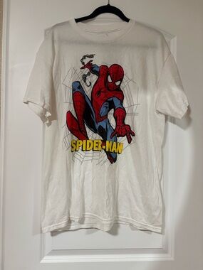 Spider-Man Graphic Women’s T- Shirt
